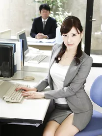 Hot Japanese secretary Noeru Mitsushima strips down to her black pumps